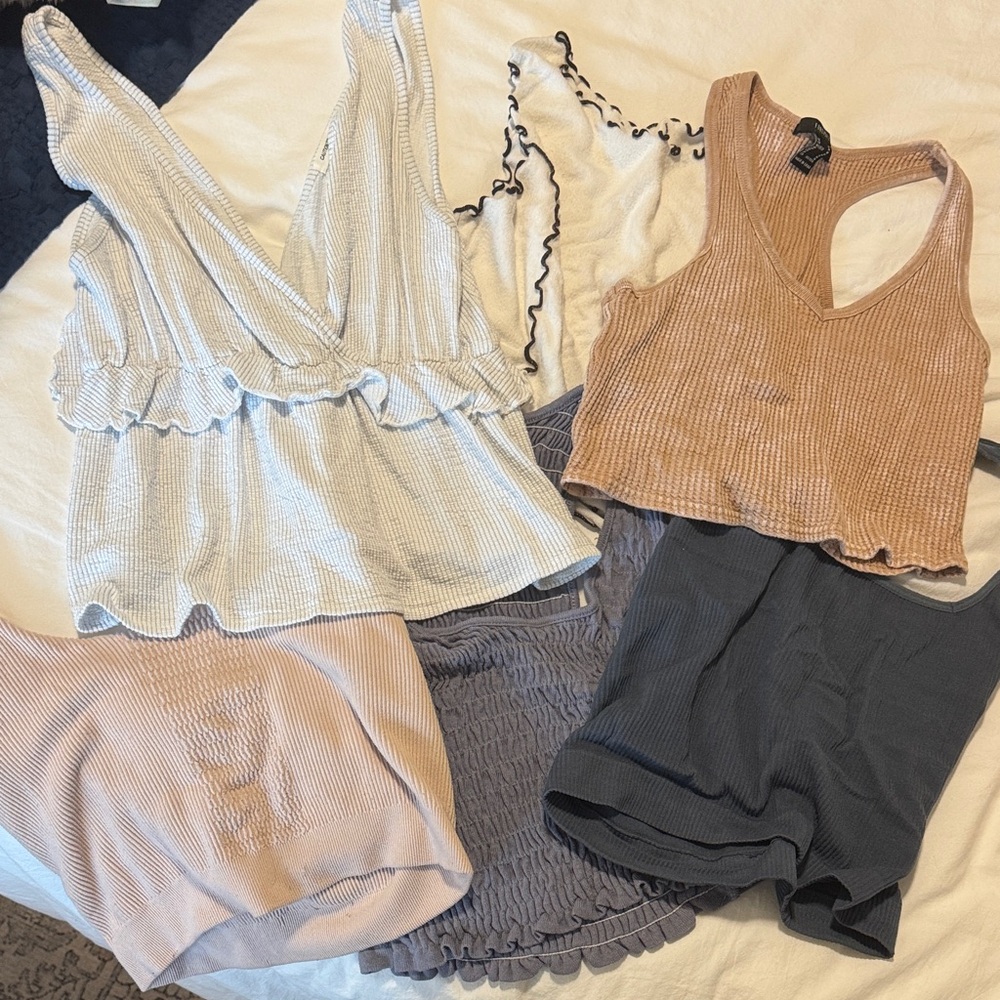 Tank Top Lot!!
